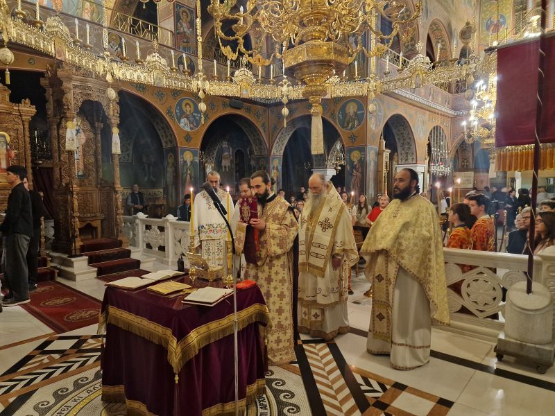 Θεία Λειτουργία για τους εξεταζομένους μαθητές από τον Μητροπολίτη Δράμας